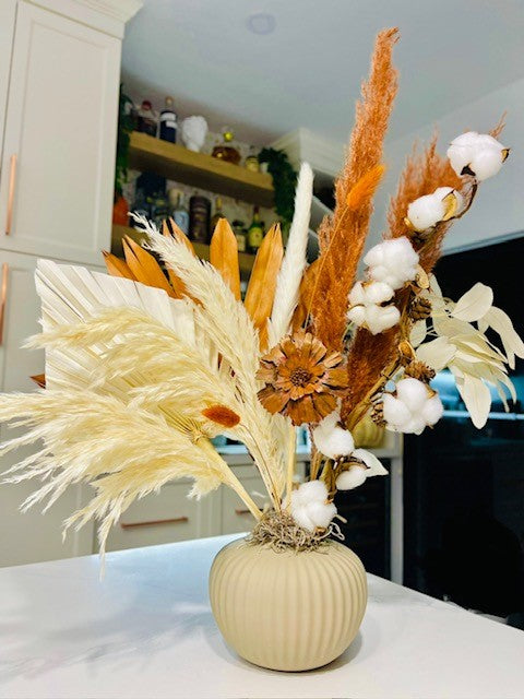Nature's Neutral Pampas Grass Decor